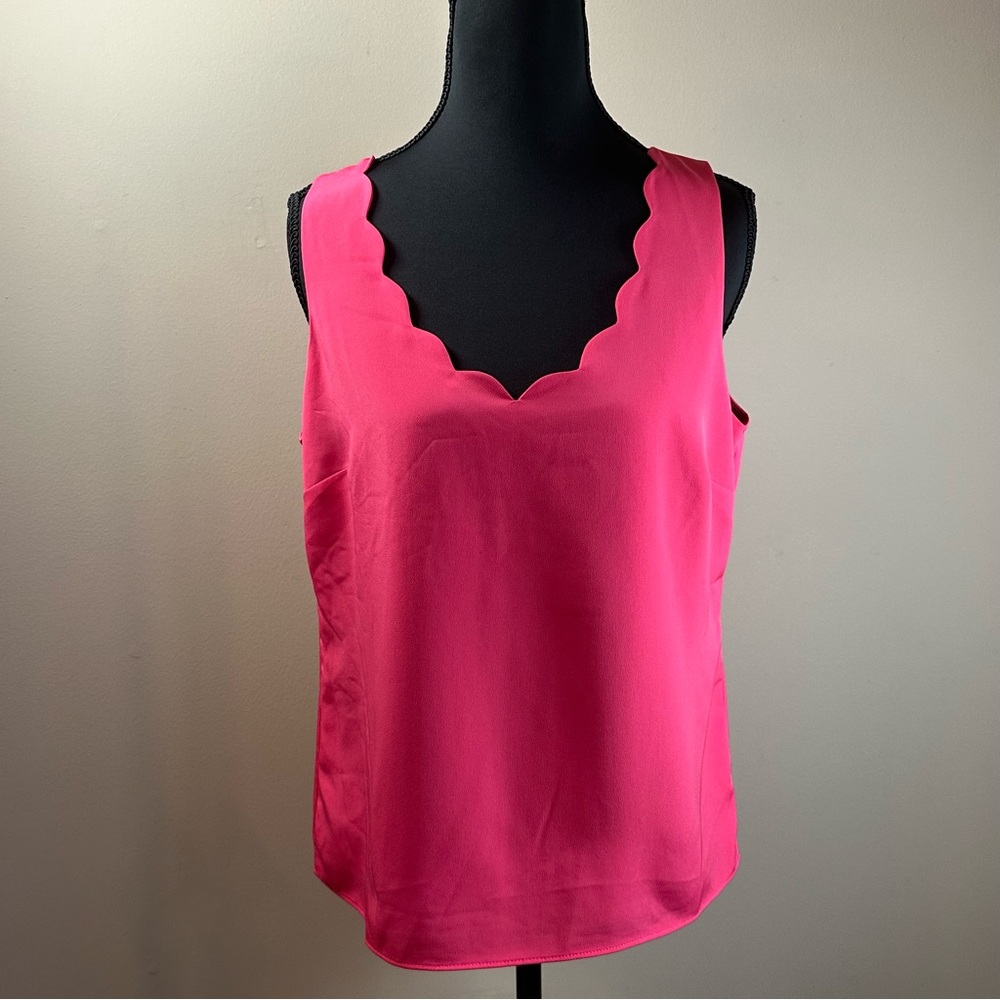 White House Black Market Fuchsia Scalloped Tank Top‎